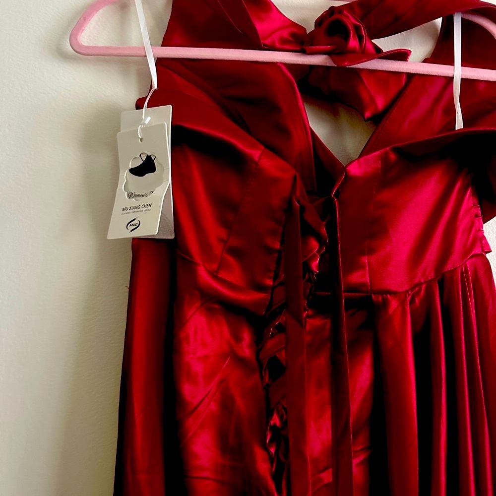 Elegant Red Prom Gown - Picture 3 of 5